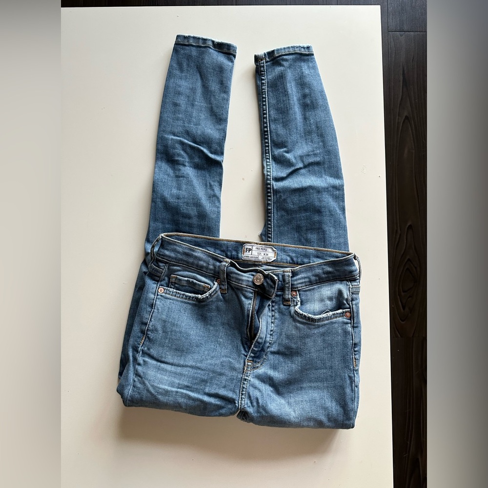Free People high rise stretch skinny jeans size 26